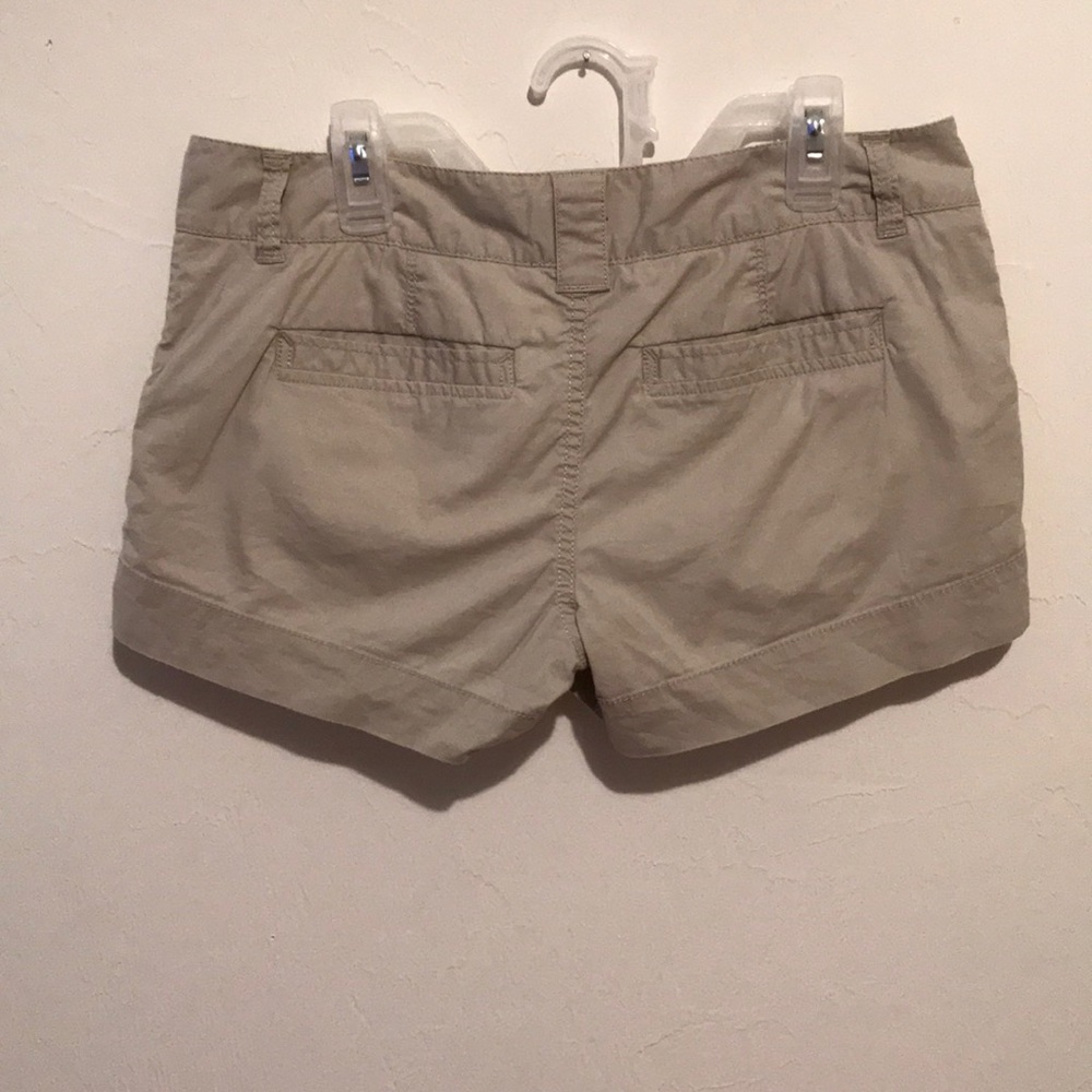 Tan shorts - Picture 2 of 3